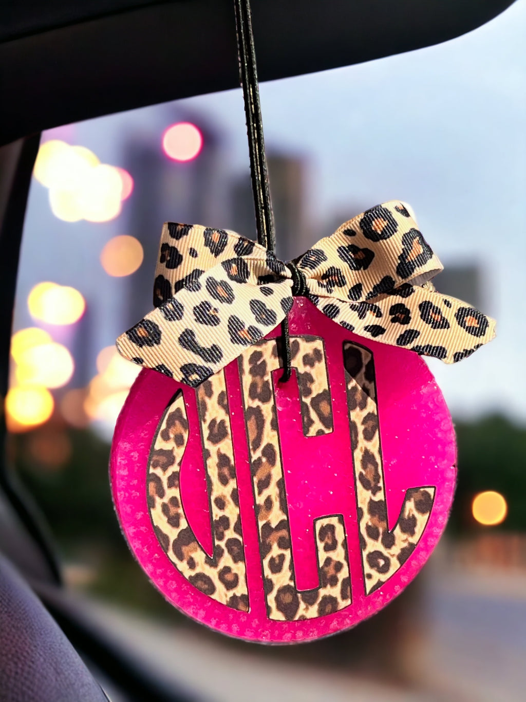 Monogrammed Circle Aromatic Car Freshie